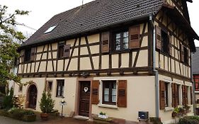 GITE AU PETIT RUISSEAU-Etage et combles-maison alsacienne 4 personnes 3 nuitées minimum